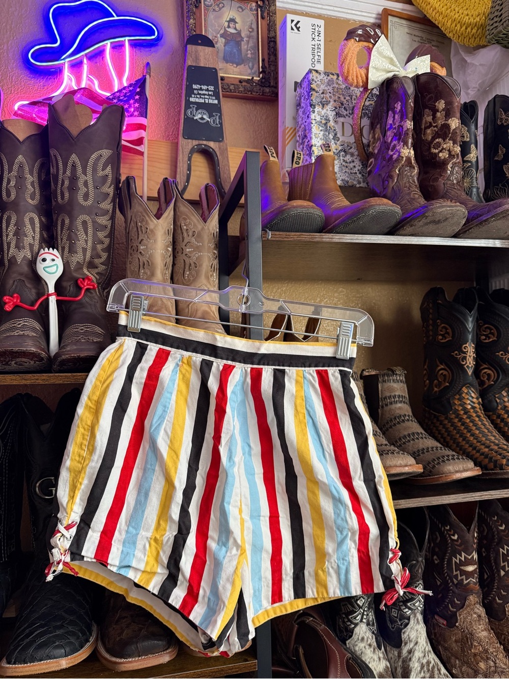 1950s stripped high waist shorts